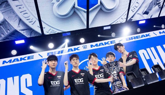 策中继续错 策中继续错