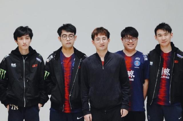 甲联赛中 甲联赛中